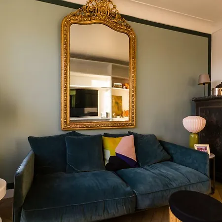 Veeve - Eiffel Tower Terrace Apartment *