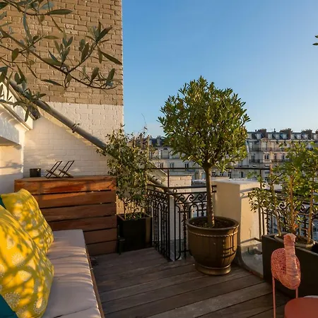 Veeve - Eiffel Tower Terrace Paris